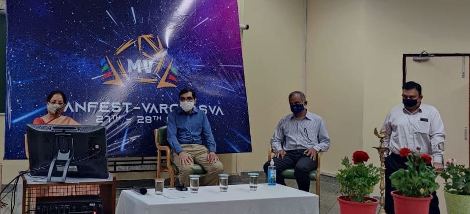 आईआईएम लखनऊ का शनिवार को ऑनलाइन मेनफेस्ट वर्चस्व की शुरुआत हुई। 