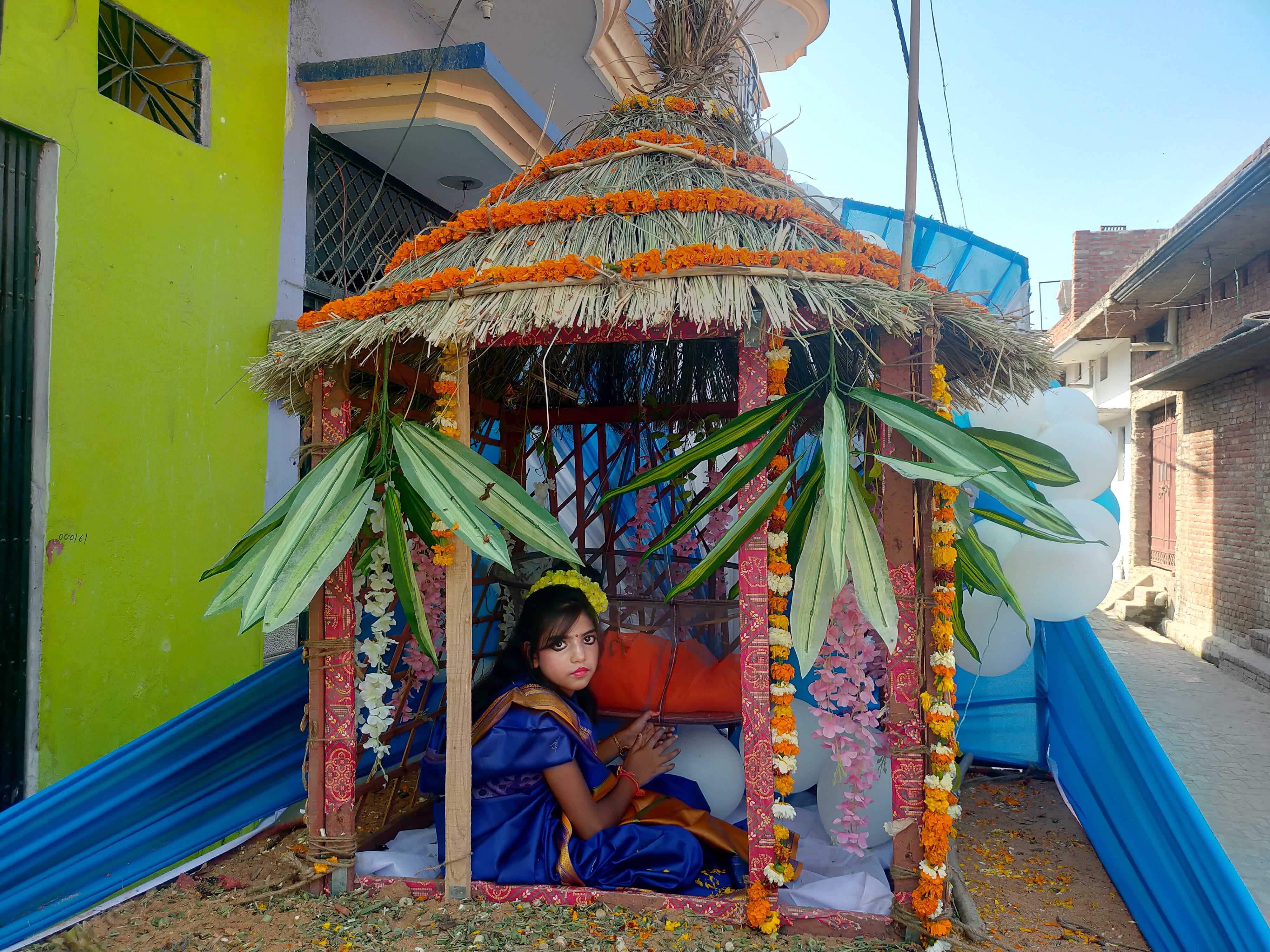 हल्दौर के मोहल्ला जमनावाला में संत शिरोमणि रविदास की जयंती पर झांकी। हल्दौर के मोहल्ला जमनावाला में संत शिरोमणि रविदास की जयंती पर झांकी।