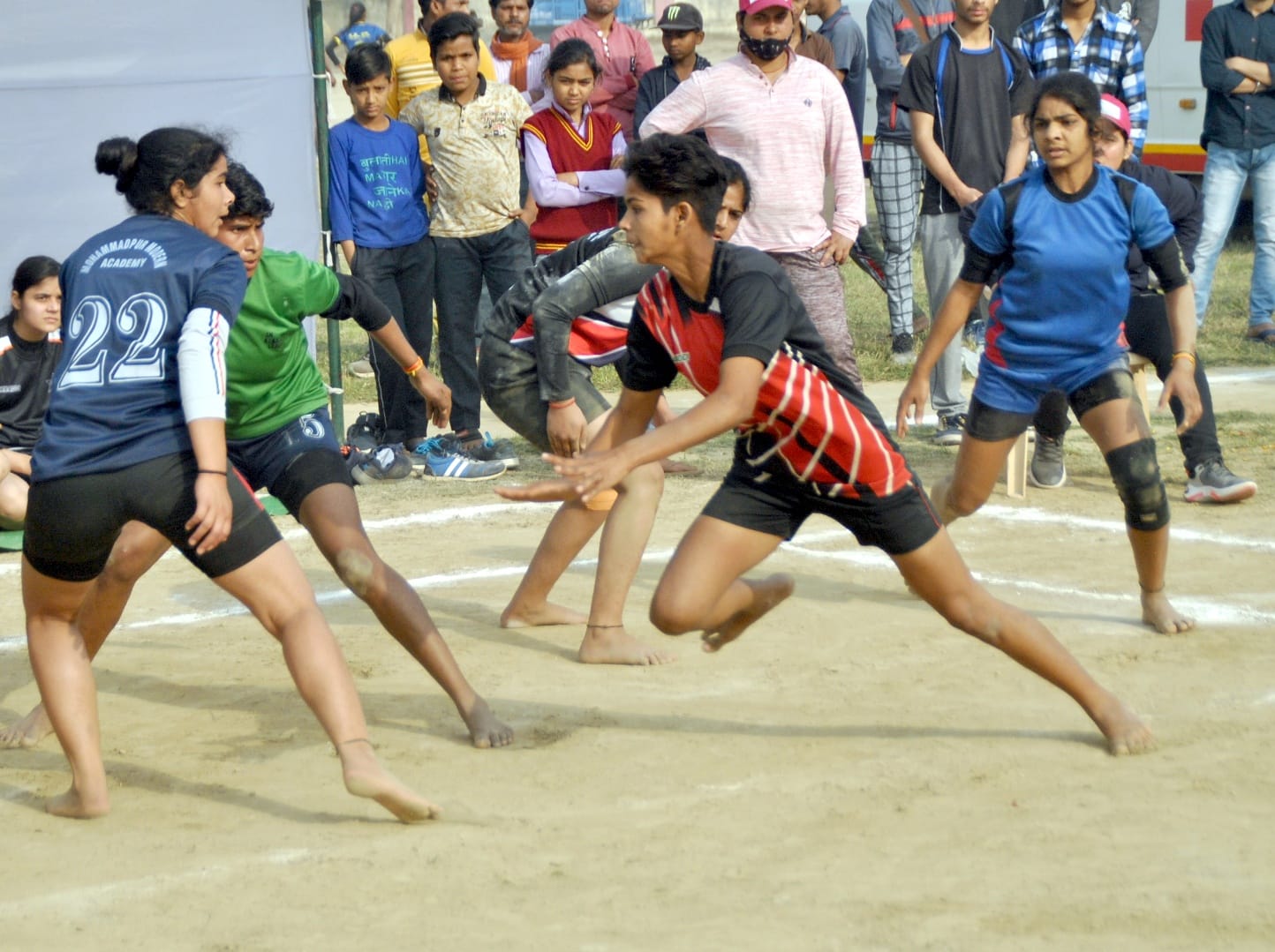 शामली उधम सिंह स्टेडियम में आयोजित कब्बडी प्रतियोगिता में भाग लेती छात्राएं शामली उधम सिंह स्टेडियम में आयोजित कब्बडी प्रतियोगिता में भाग लेती छात्राएं