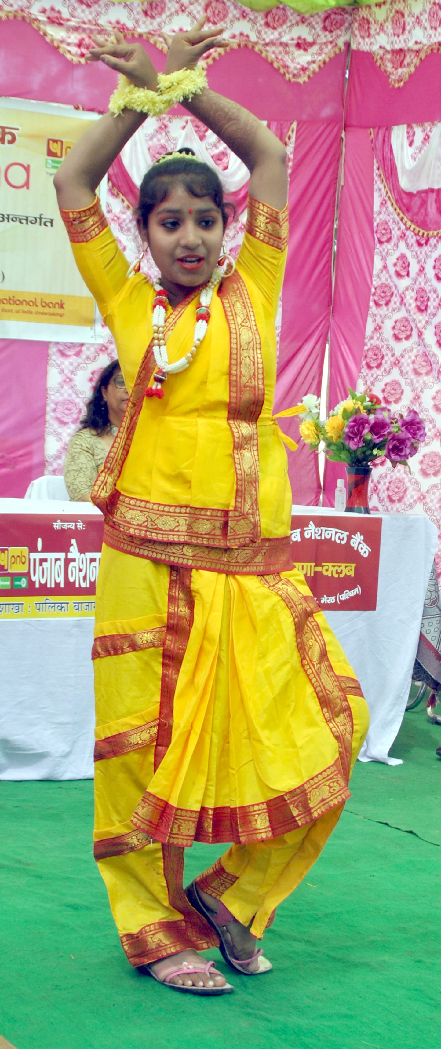 शामली कस्तुरबा गांधी बालिका विद्यालय बनत महिला दिवस पर आयोजित कार्यक्रम में सांस्कृतिक कार्यक?