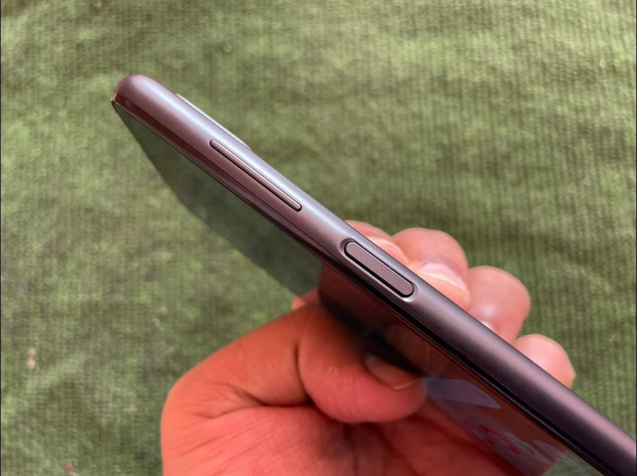 Samsung Galaxy A12 Quick Review: कितना दम है सैमसंग के इस मिडरेंज स्मार्टफोन में?