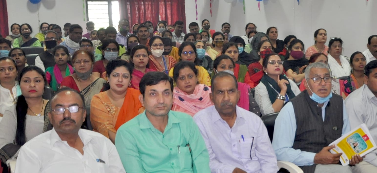 श्रीराम कालेज में आयोजित ज्ञानो उत्सव कार्यक्रम में मौजूद लोग। श्रीराम कालेज में आयोजित ज्ञानो उत्सव कार्यक्रम में मौजूद लोग।