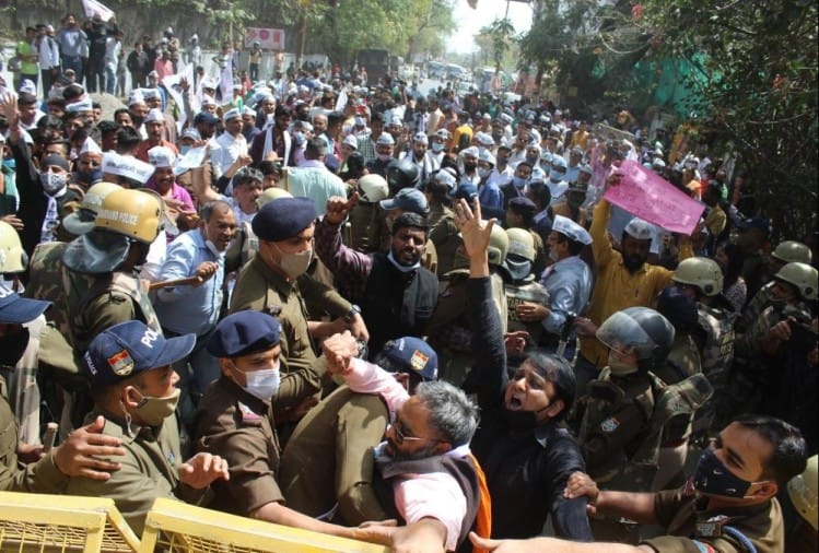 आम आदमी पार्टी का प्रदर्शन