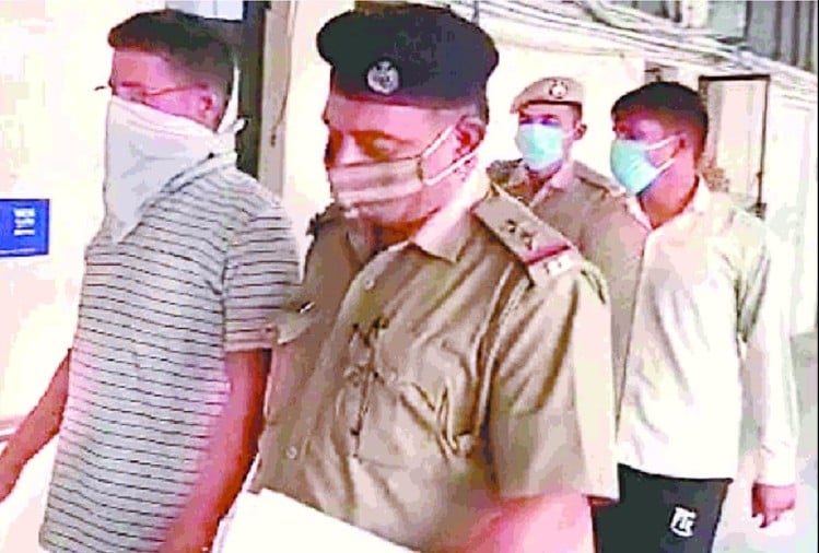 पुलिस ने आरोपियों को किया कोर्ट में पेश