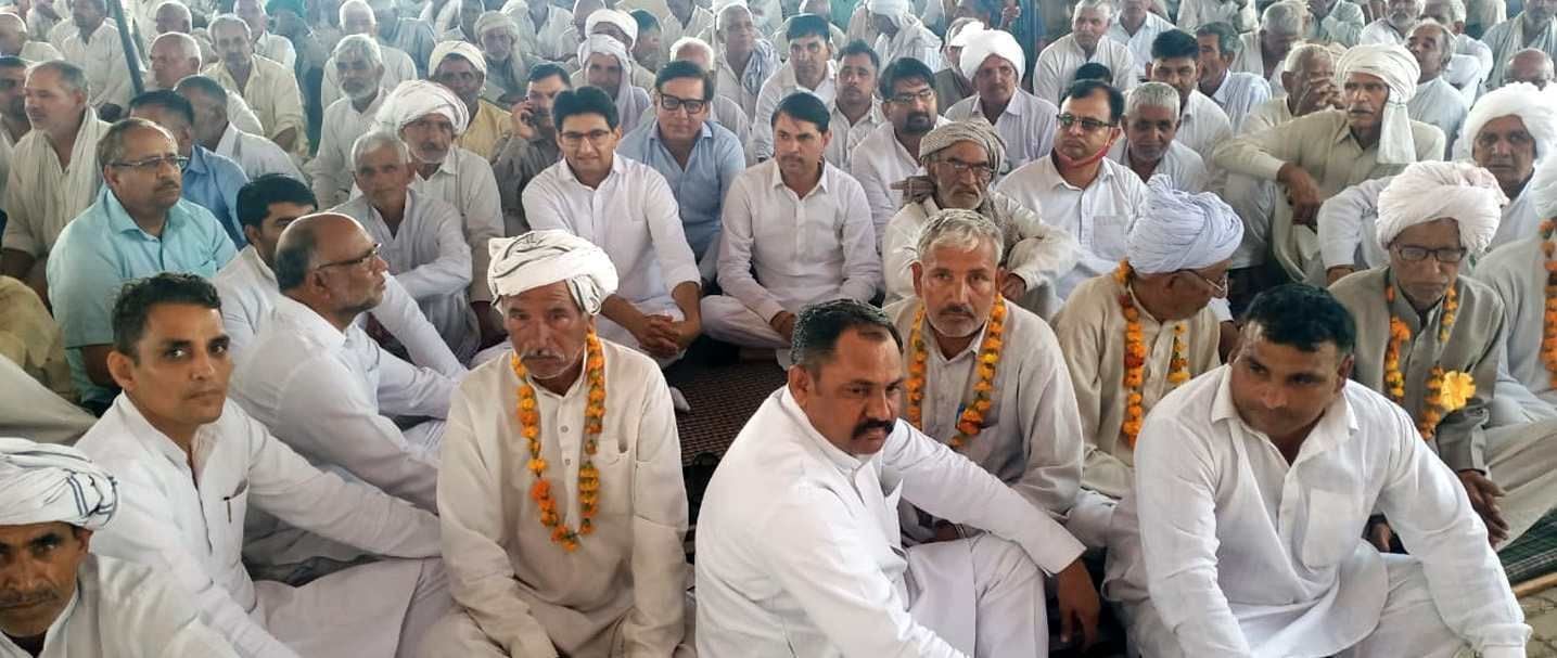 किसानों के धरनास्थल पर मौजूद दीपेंद्र हुड्डा। संवाद किसानों के धरनास्थल पर मौजूद दीपेंद्र हुड्डा। संवाद
