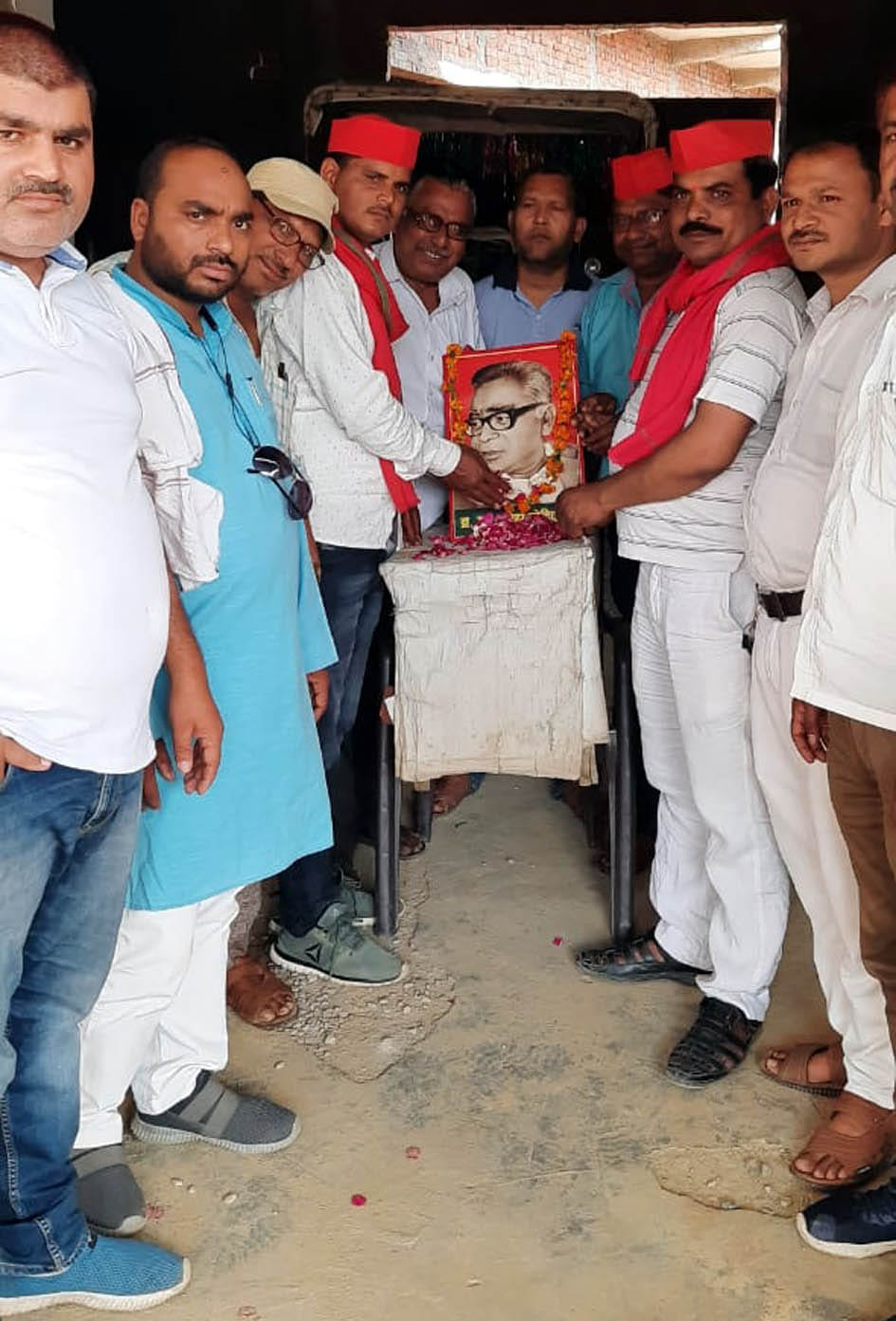 dhoom dhaam se lohiya jayanti manayee