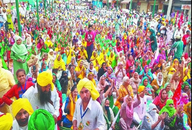दिल्ली की सीमाओं पर उमड़े किसान...