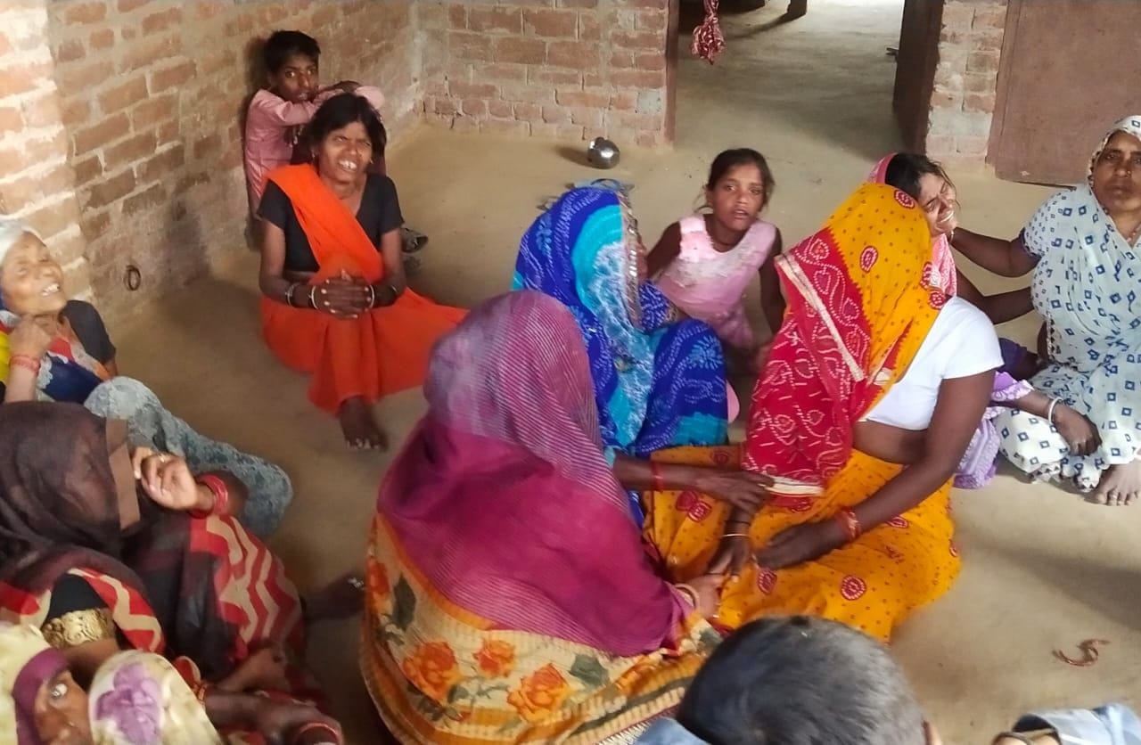 25एयूआरपी 31 - रोते बिलखते परिजन।