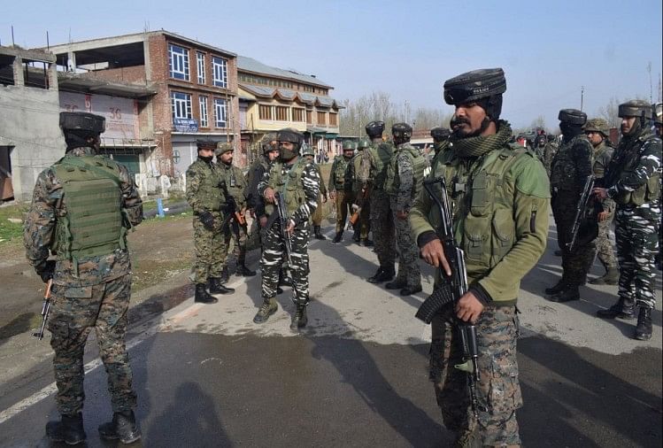 Teroris Dibuat Sebulan Yang Lalu Di Jammu Dan Kashmir Ditemukan Dalam Kondisi Serius Di Shopian, Peluru Telah Ditembakkan Di Banyak Tempat Di Tubuh Terlibat Dalam Organisasi