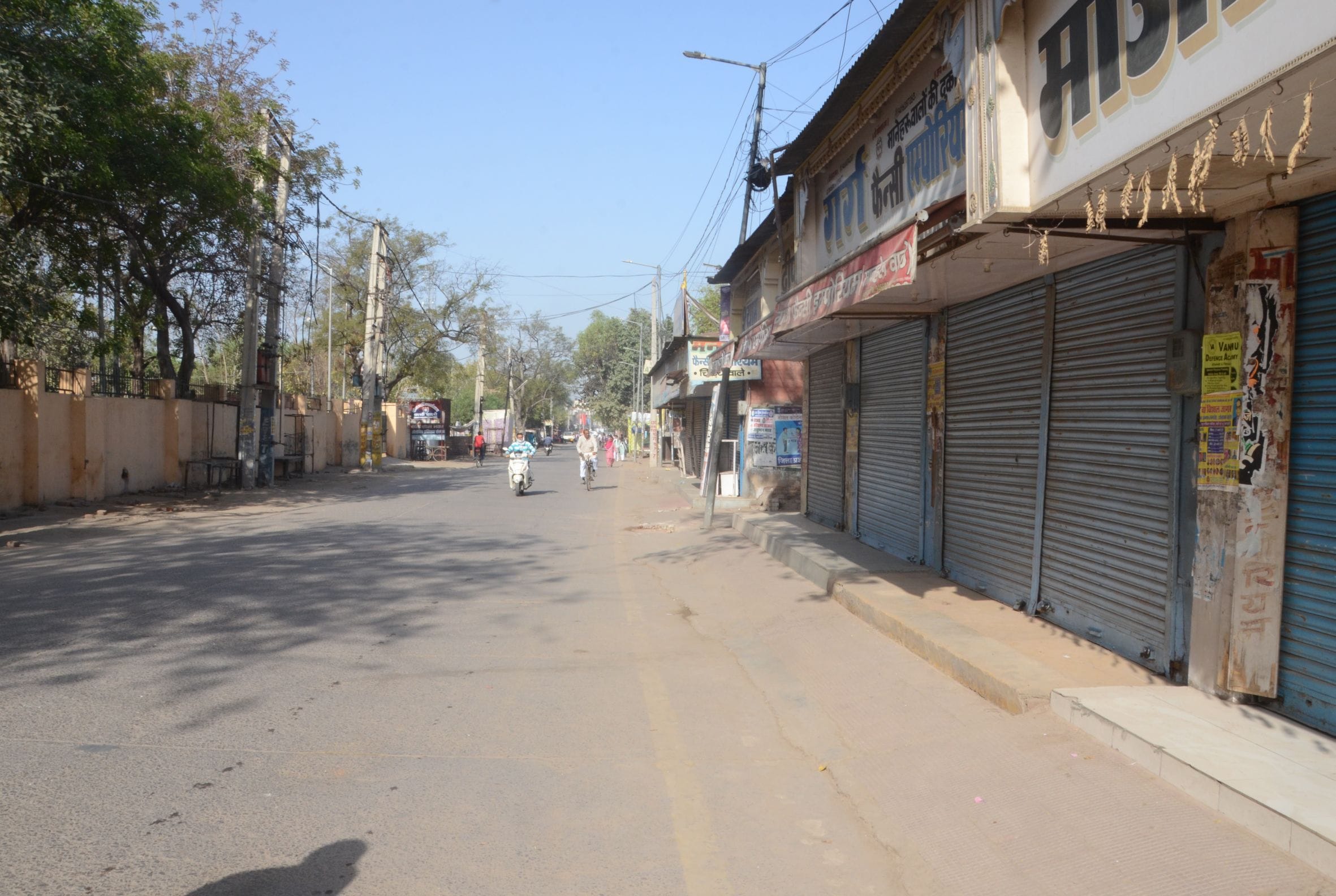    बंद पड़ी पुराना बस स्टैंड रोड मार्केट।