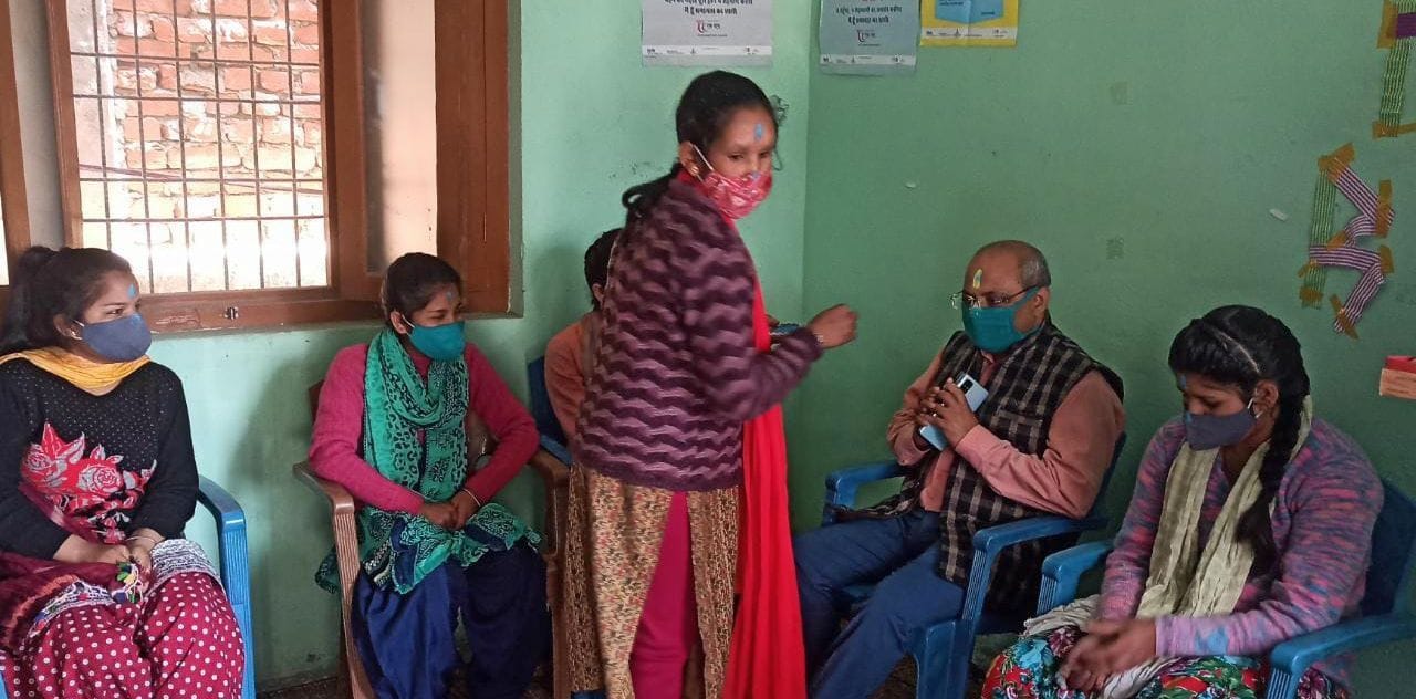 पिथौरागढ़ उज्जवला पुनर्वास केंद्र में बच्चों संग होली मनाते डीएम। पिथौरागढ़ उज्जवला पुनर्वास केंद्र में बच्चों संग होली मनाते डीएम।