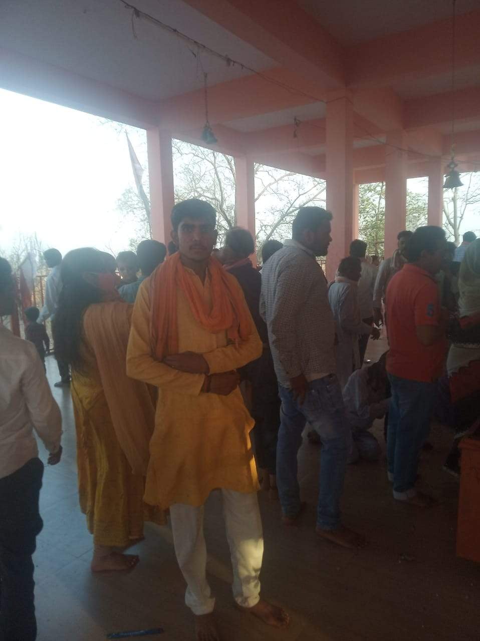 रंगपंचमी पर राख पंचमपुर के सिद्ध बाबा मंदिर में दर्शन को जुटे श्रद्धालु। रंगपंचमी पर राख पंचमपुर के सिद्ध बाबा मंदिर में दर्शन को जुटे श्रद्धालु।