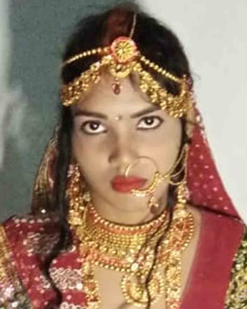 मृतका दीक्षा की फाइल फोटो