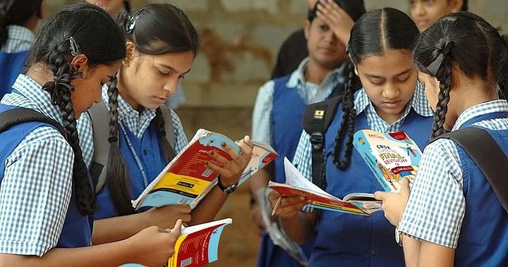 Cbse Board Exam May 2021 Final Revision Book Launched For Class 10th Cbse Board मई 2021 क पर क ष ओ क ल ए पहल ब र 10व क फ इनल र व जन ब क ल न च Amar Ujala Hindi News Live