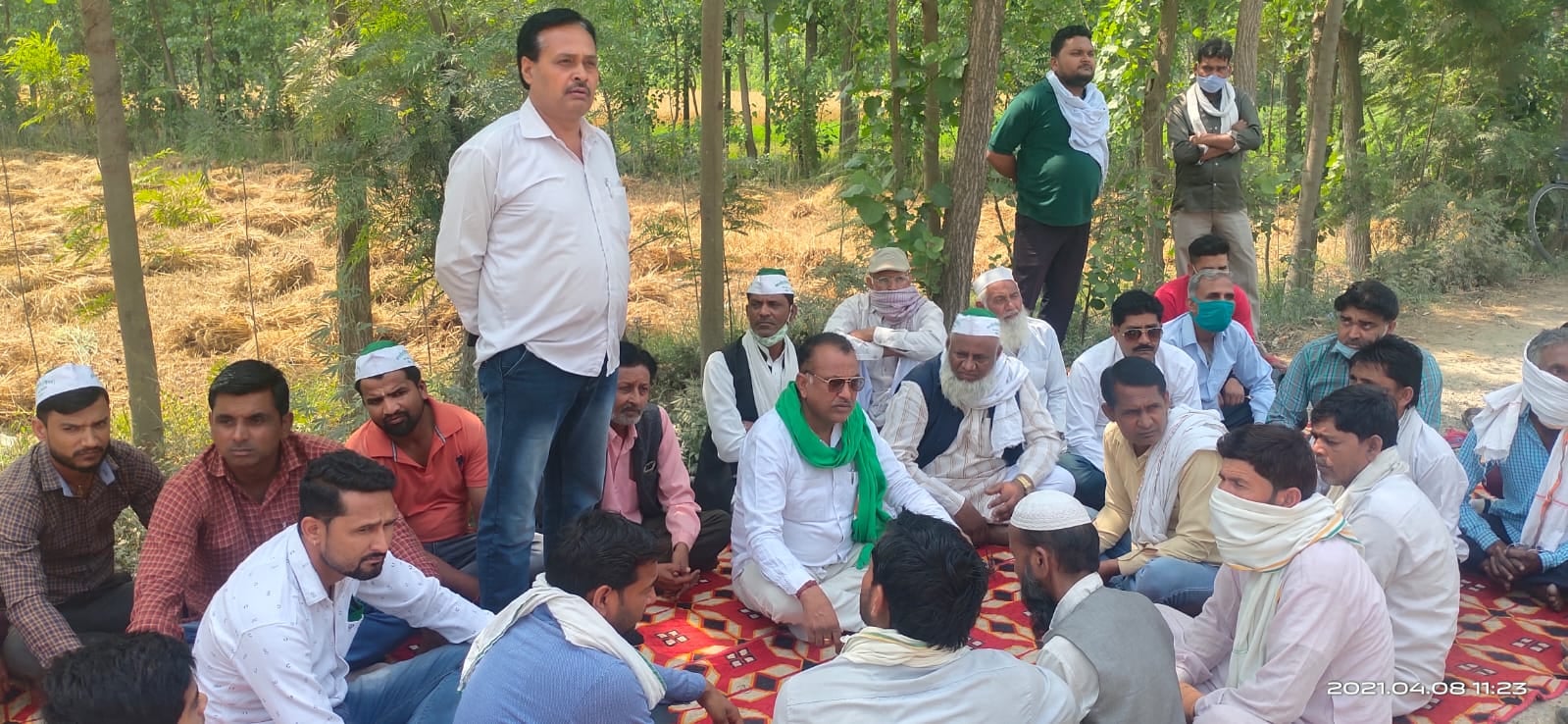 छुटमलपुर में भाकियू तोमर के धरने को संबोधित करते अनिल राणा