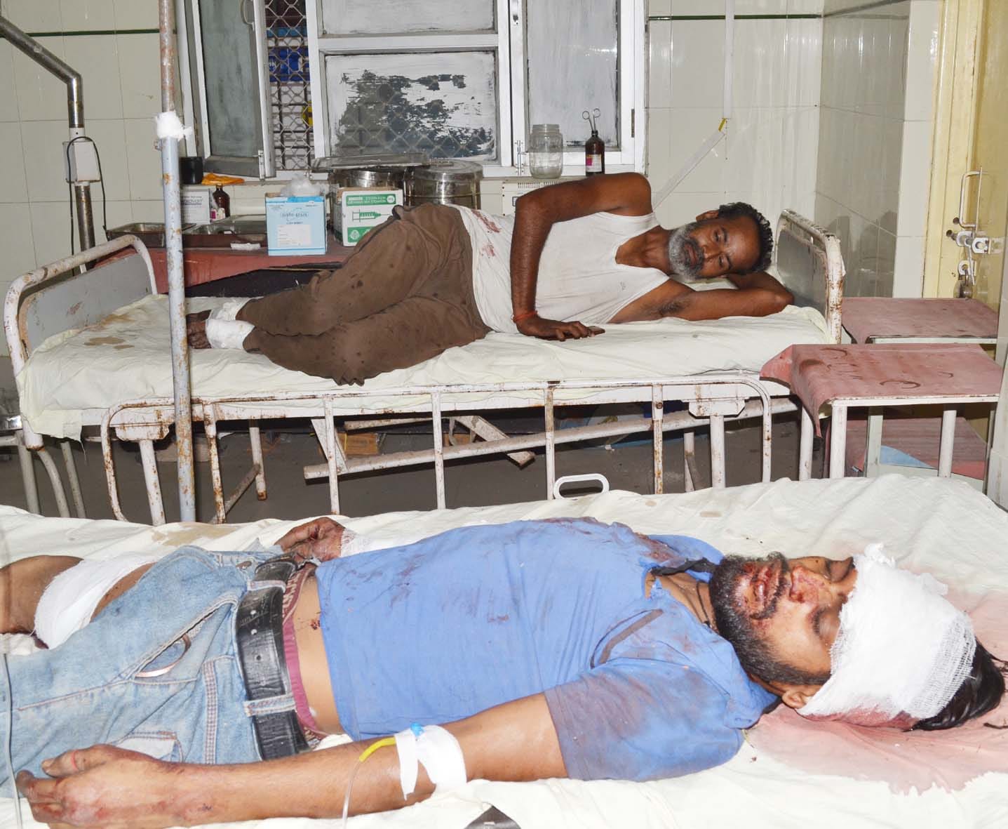  अस्पताल में भर्ती हाईवे पर ट्रेलर व डंपर की टक्कर में घायल दो चालक। संवाद