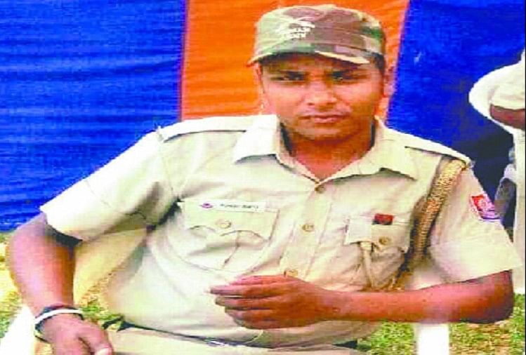 Delhi News : Civil Defense Personnel Died As Truck Dragged Him Up To 150  Meters - ट्रक ने सिविल डिफेंस कर्मी को 15 सौ मीटर तक घसीटा, मौत, चालक  गिरफ्तार - Amar Ujala Hindi News Live
