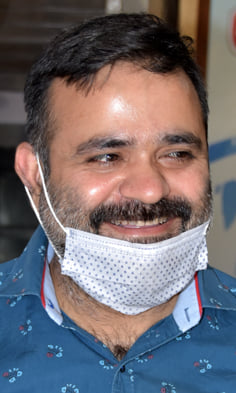 कोर्ट रोड़ के दूध विक्रेता अमित कुमार कोर्ट रोड़ के दूध विक्रेता अमित कुमार
