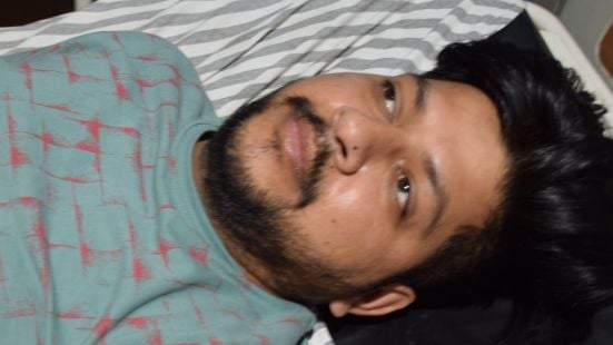 अस्पताल में भर्ती अंकुर रस्तोगी। अस्पताल में भर्ती अंकुर रस्तोगी।