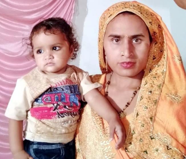 पारुल अपनी बेटी पीहू के साथ फाइल फोटो पारुल अपनी बेटी पीहू के साथ फाइल फोटो