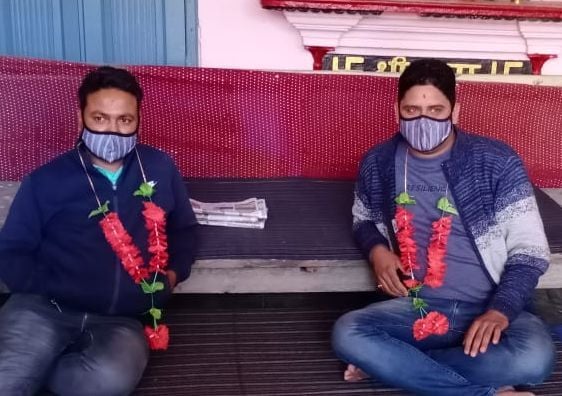 ताड़ीखेत में क्रमिक अनशन पर बैठे आंदोलनकारी। संवाद न्यूज एजेंसी ताड़ीखेत में क्रमिक अनशन पर बैठे आंदोलनकारी। संवाद न्यूज एजेंसी