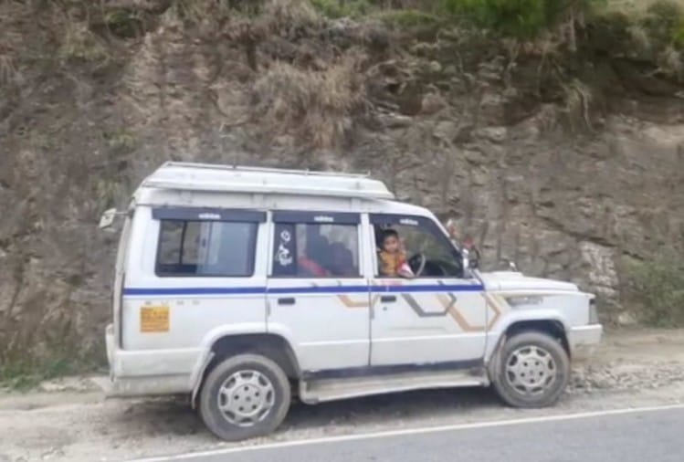 संक्रमित महिला के साथ दो दिन टैक्सी में रहा परिवार, मकान मालिक ने घर आने से किया इनकार