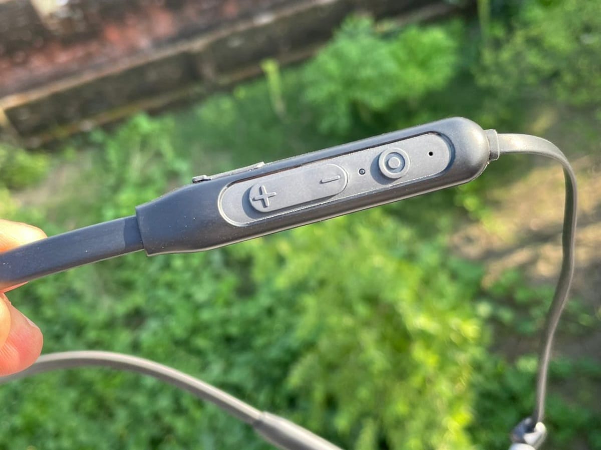 Mivi Collar Classic Review: рд╕рдмрд╕реЗ рдЬреНрдпрд╛рджрд╛ рдмреИрдЯрд░реА рдмреИрдХрдЕрдк рд╡рд╛рд▓рд╛ рд╕рдмрд╕реЗ рд╕рд╕реНрддрд╛ рдиреЗрдХрдмреИрдВрдб