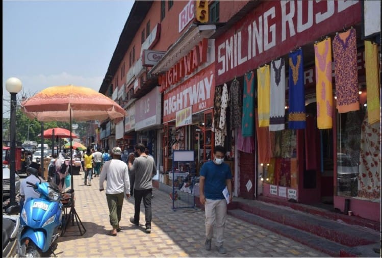 Four New Seats Likely To Increase In Jammu And Three In Kashmir Due To Delimitation - परिसीमन से जम्मू में चार और कश्मीर में तीन नई सीटें बढ़ने की संभावना - Vimarsana News