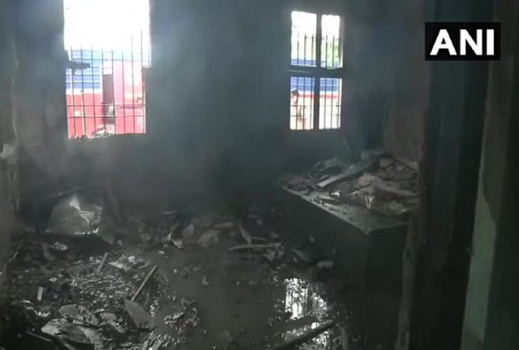पटना: जीतन राम मांझी के बेटे और बिहार सरकार में मंत्री संतोष मांझी के आवास में लगी आग, बाल-बाल बचे विधायक और परिजन पटना में मंत्री आवास में लगी आग