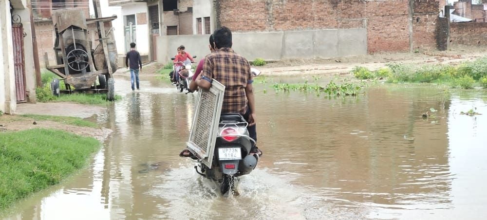 development of croers in district headquarters manjhanpur drowned in one day rain development of croers in district headquarters manjhanpur drowned in one day rain