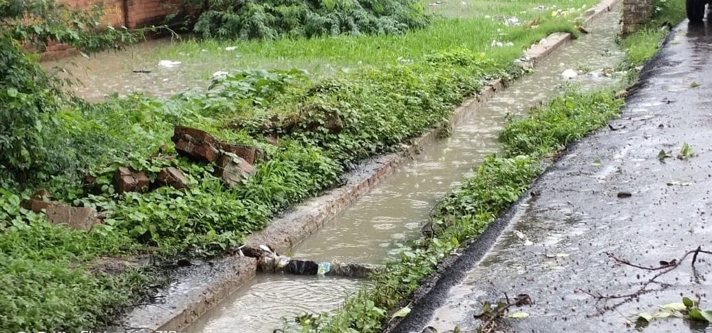 development of croers in district headquarters manjhanpur drowned in one day rain development of croers in district headquarters manjhanpur drowned in one day rain