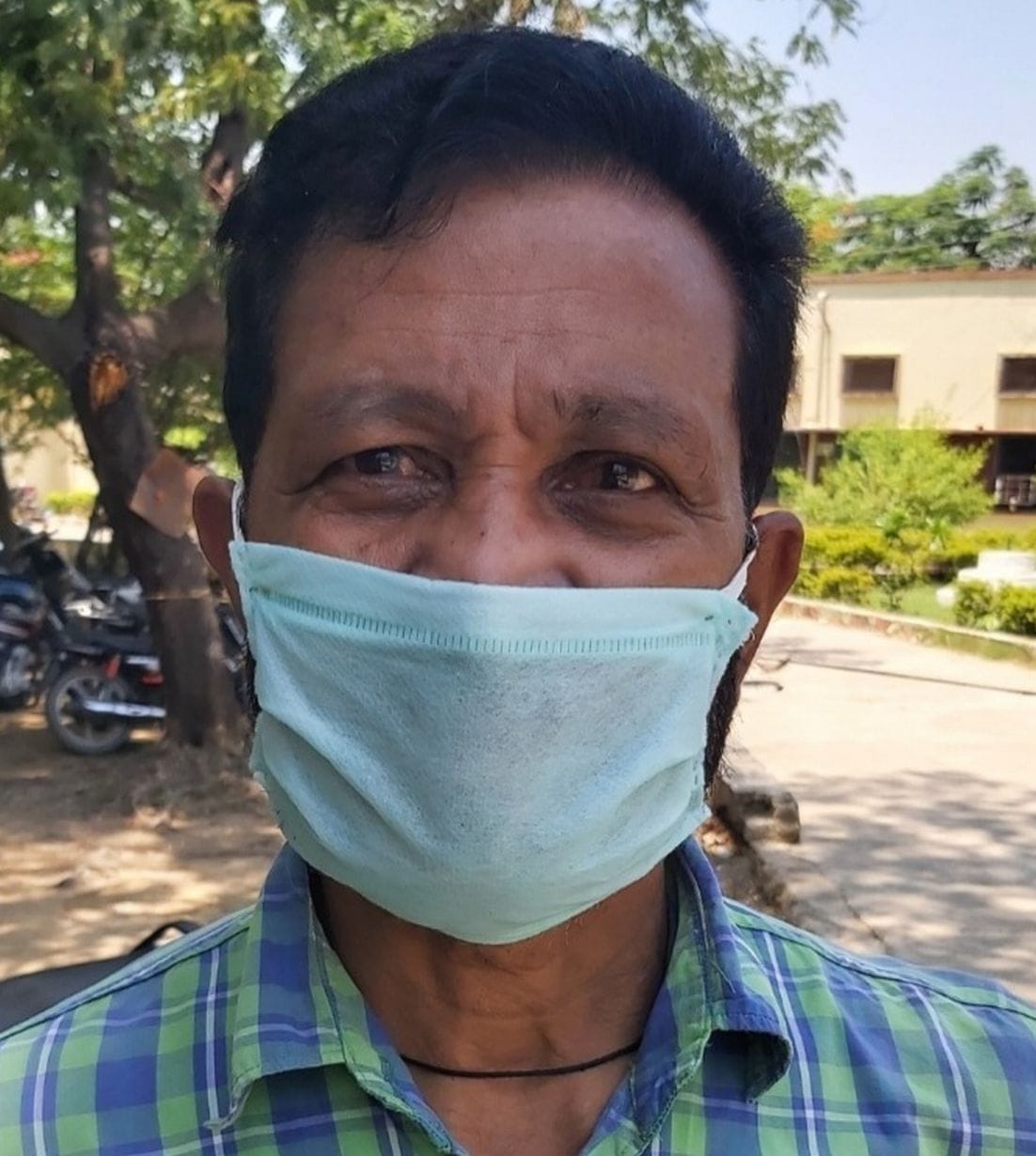 व्यापारी, छोटे लाल।