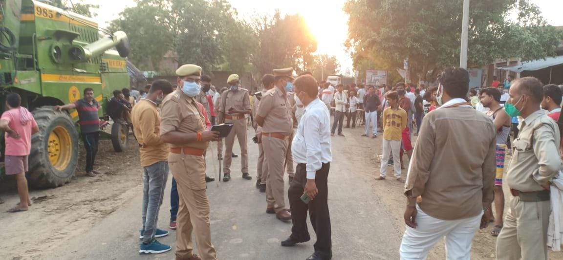घटनास्थल पर मौजूद एसडीएम व पुलिस फोर्स