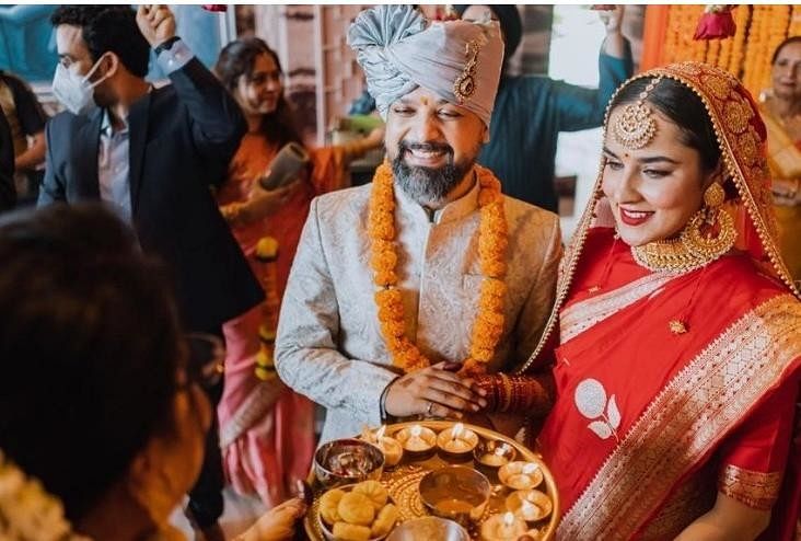 अंगीरा धर और आनंद तिवारी की शादी