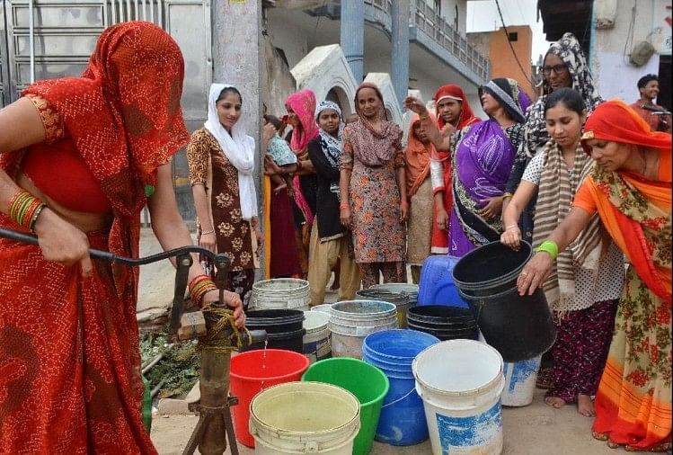 Crise de l’eau à Agra de Jeoni Mandi Water Works