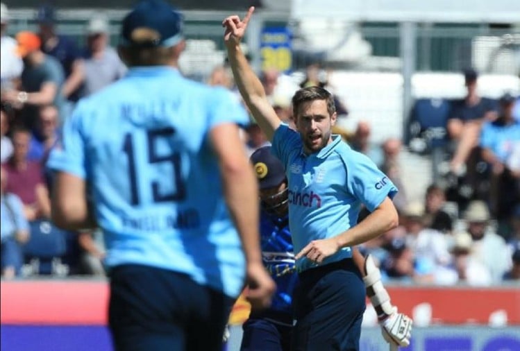 Chris Woakes Is The 2nd England Bowler To Bowl Four Maidens In Mens Odi  - Eng Vs Sl: क्रिस वोक्स ने पहले पावरप्ले में फेंके चार मेडन, 13 साल बाद दोहराया यह खास रिकॉर्ड - Vimarsana News
