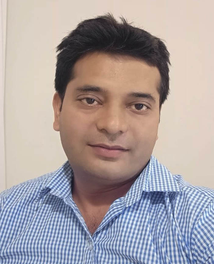 डा. महक सिंह सीएचसी प्रभारी मखियाली