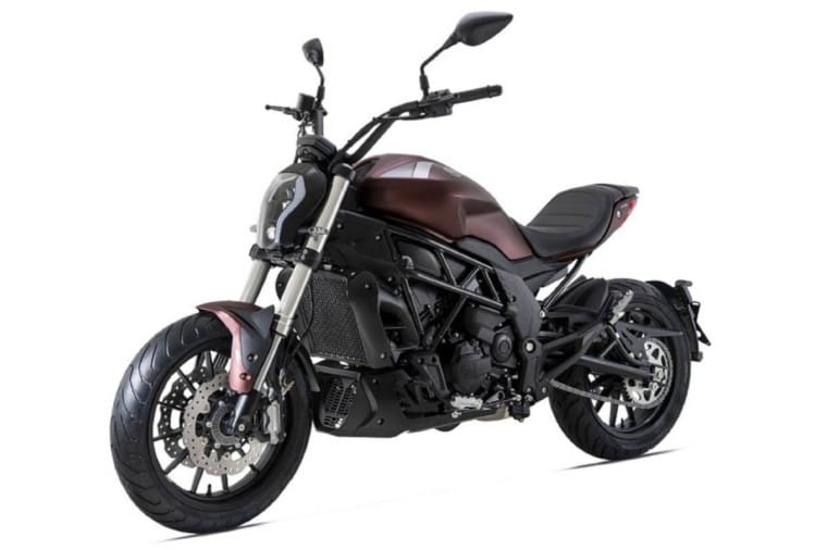 Benelli 502c Cruiser Bike Launched In India Know Price Features And