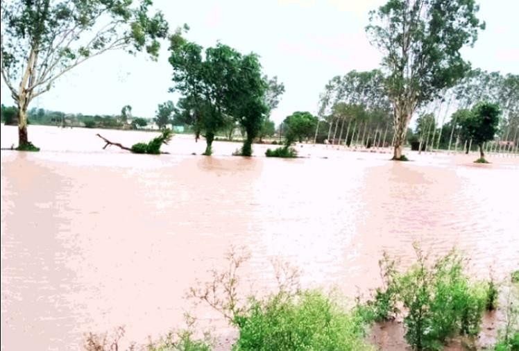 Sudden floods in Ujj
