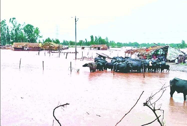Sudden floods in Ujj
