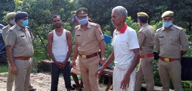 फोटो-02 तालगांव थाना क्षेत्र के अग्गरपुर गांव में बदमाशों द्वारा मारी गई गोली से हुई महिला की मौत क फोटो-02 तालगांव थाना क्षेत्र के अग्गरपुर गांव में बदमाशों द्वारा मारी गई गोली से हुई महिला की मौत क