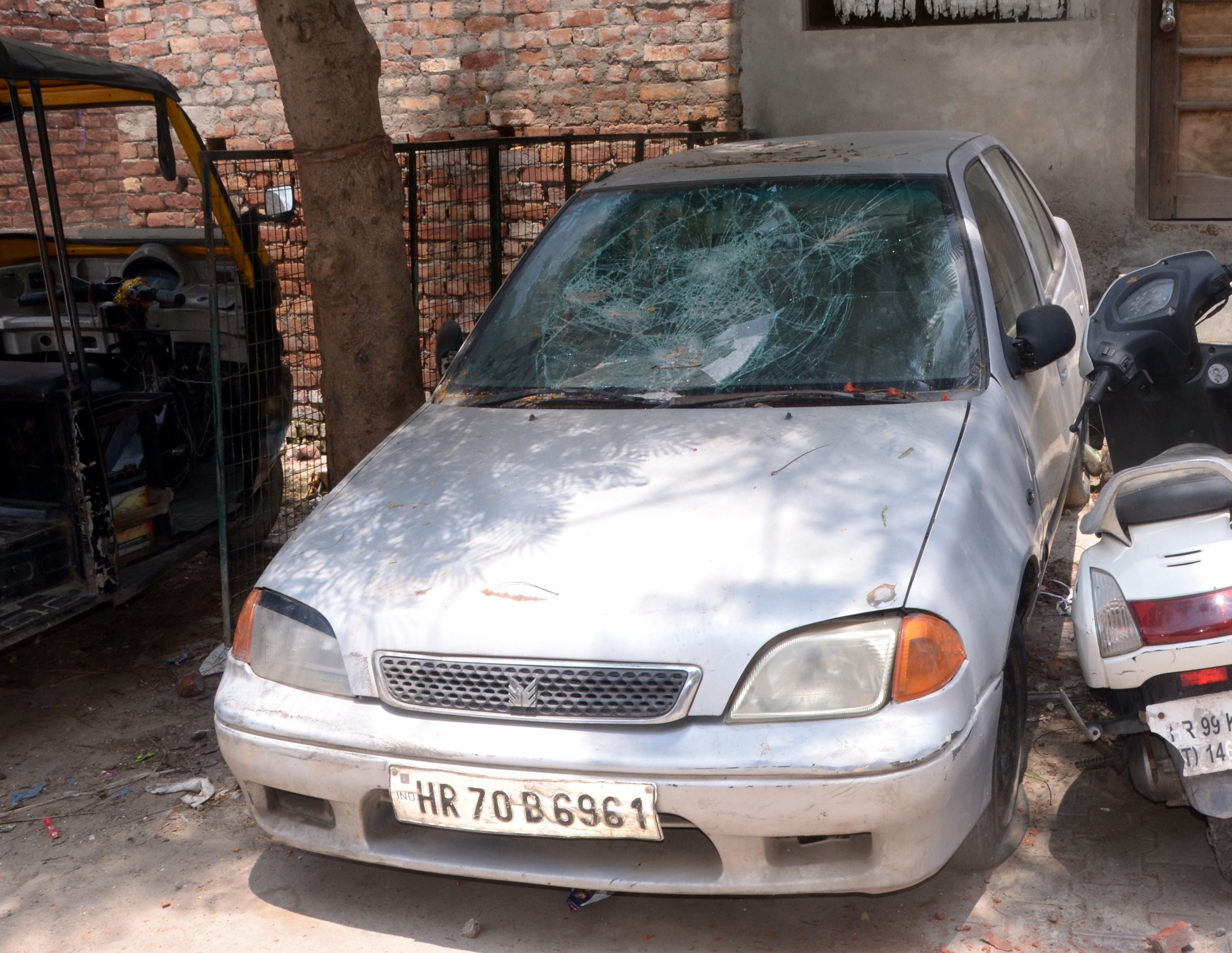 Bullying of miscreants in Indira Colony, attacked after entering the house of Divyang couple after firing Bullying of miscreants in Indira Colony, attacked after entering the house of Divyang couple after firing