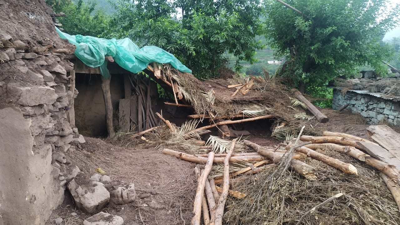 House collapsed House collapsed