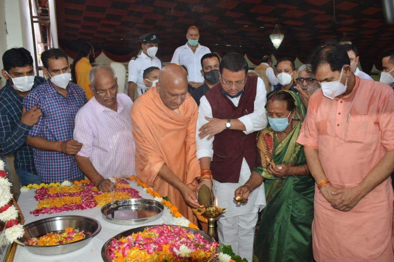   डोईवाला में आयोजित कार्यक्रम का शुभारंभ करते प्रदेश के मुख्यमंत्री पुष्कर सिंह धामी, विस अध्यक?