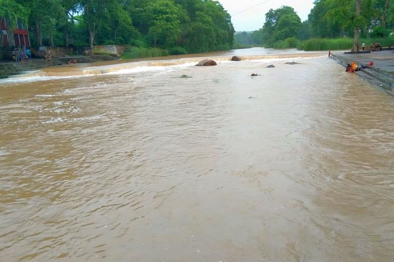 Water level of Mandakini and Bardaha increased due to heavy rain Water level of Mandakini and Bardaha increased due to heavy rain