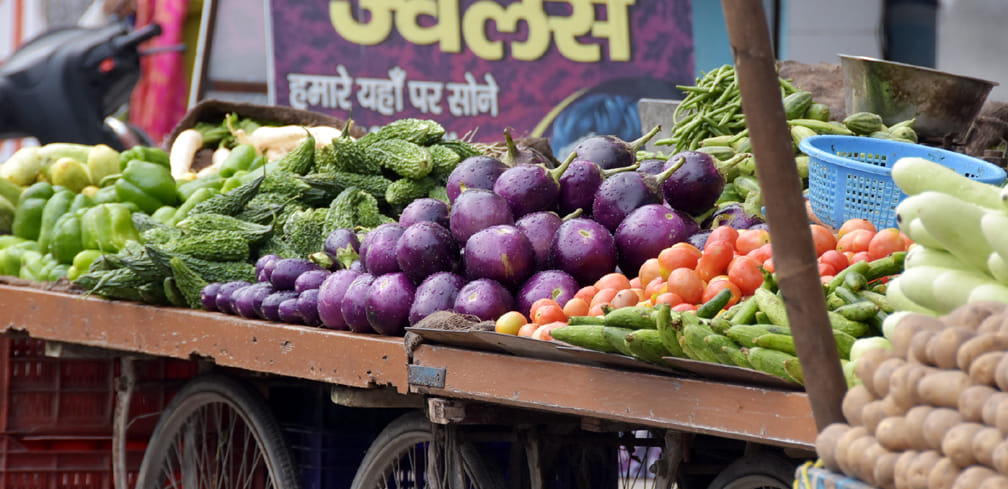 खलासी लाइन में बिकती सब्जी खलासी लाइन में बिकती सब्जी