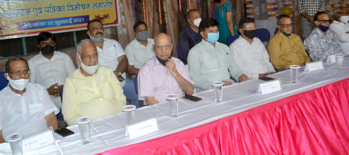 शामली जैन कन्या इंटर कॉलेज में नवर्निमत विद्यालय भवन के  प्रथत तल व प्रत्रिका विमोचन कार्यक्रम म?