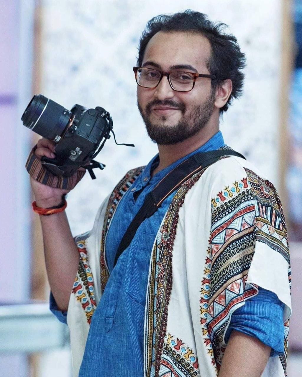 आयुष लोनिअल 