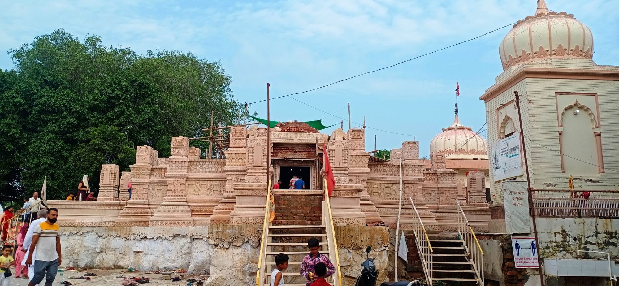 सीसवाल धाम का निर्माणाधीन मंदिर। सीसवाल धाम का निर्माणाधीन मंदिर।