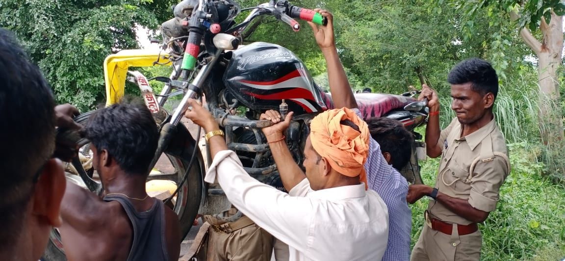 two boys died in road accident, girl injured two boys died in road accident, girl injured
